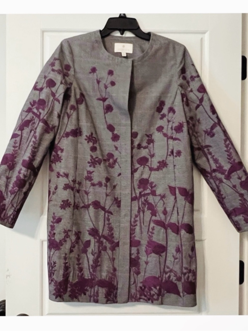 ETCETERA by CARLISLE • Elegant Grey Floral Embroidered Coat